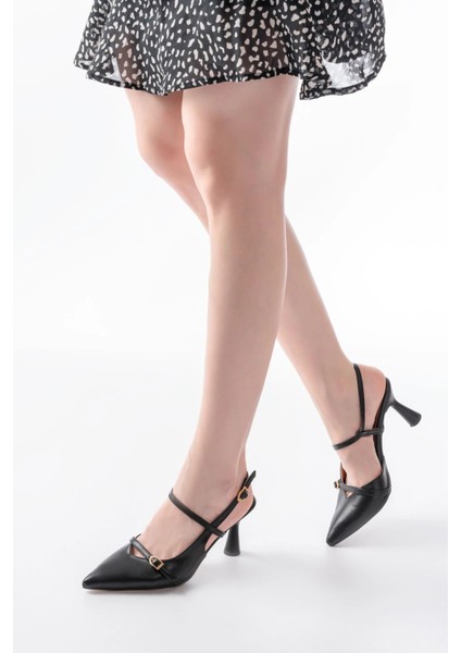 K-6722 Siyah Cilt Toka Detaylı Sivri Burun Kadın Ayakkabı fiyatları