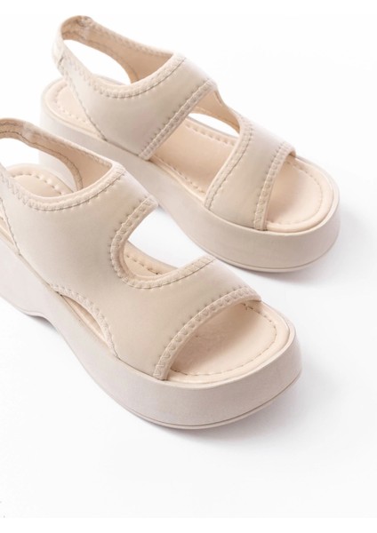 24414-573 Bej Dalgıç Günlük Dolgu Topuk Kadın Sandalet indirimleri