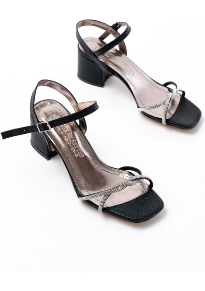 K-888 Kadın Siyah Ince Sarmal Bantlı Topuklu Ayakkabı modelleri