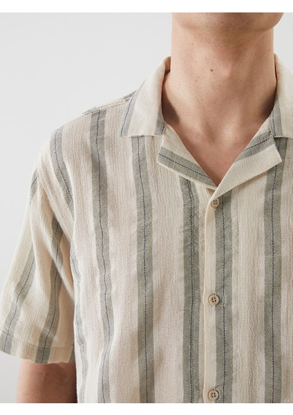 Yeni Sezon Regular Fit Kisa Kollu Cizgili Erkek Dokulu Gomlek - S5N849Z8 modelleri