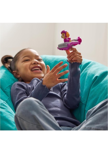 Paw Patrol: Action Pups Skye Aksiyon Figürü ve Katlanabilir Kanatlı Hoverboard Uçak Oyuncağı - 5 cm indirimleri