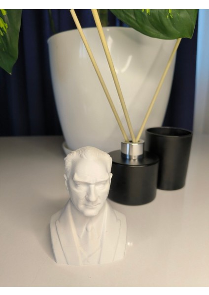 Atatürk Masa Üstü Heykel Figürü