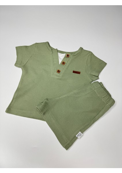 Erkek Bebek Waffle Kumaş Düğmeli Şortlu Takım indirimleri