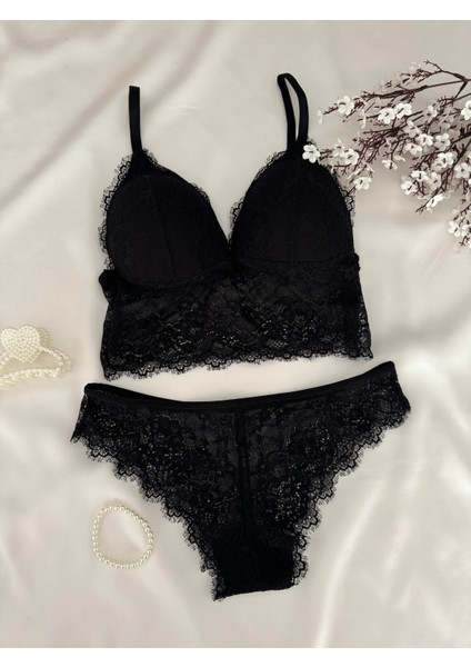Siyah Dantel Büstiyer Takım