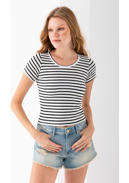 Kadın Bisiklet Yaka Çizgili Basic Body Siyah - 25509 fırsatları