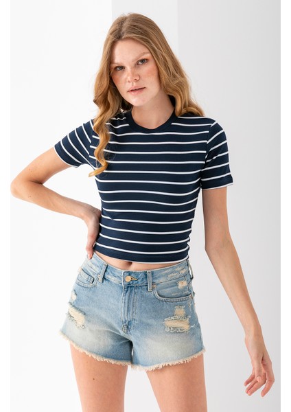 Kadın Bisiklet Yaka Çizgili Pamuklu Crop T-Shirt Lacivert Beyaz - 25512