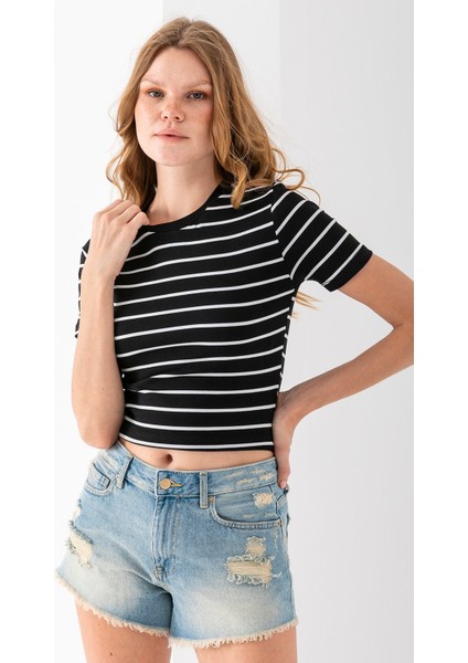 Kadın Bisiklet Yaka Çizgili Pamuklu Crop T-Shirt Siyah Beyaz - 25512