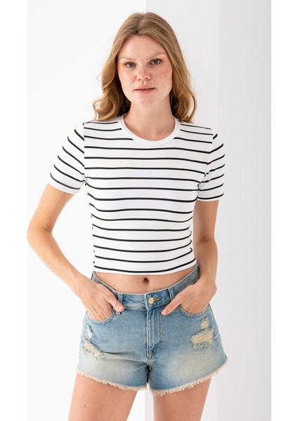 Kadın Bisiklet Yaka Çizgili Pamuklu Crop T-Shirt Beyaz Siyah - 25512 fiyatları