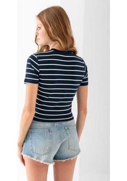 Kadın Bisiklet Yaka Çizgili Pamuklu Crop T-Shirt Lacivert Beyaz - 25512