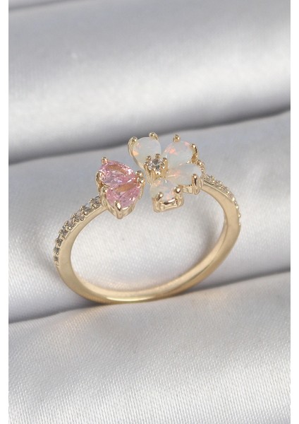 Pirinç Gold Renk Beyaz Mineli Pembe Zirkon Taşlı Çiçek Model Kadın Yüzük