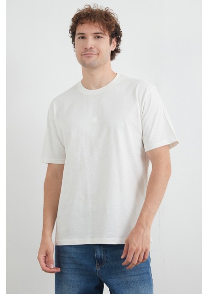 Slogan Kabartmalı Bisiklet Yaka Tişört