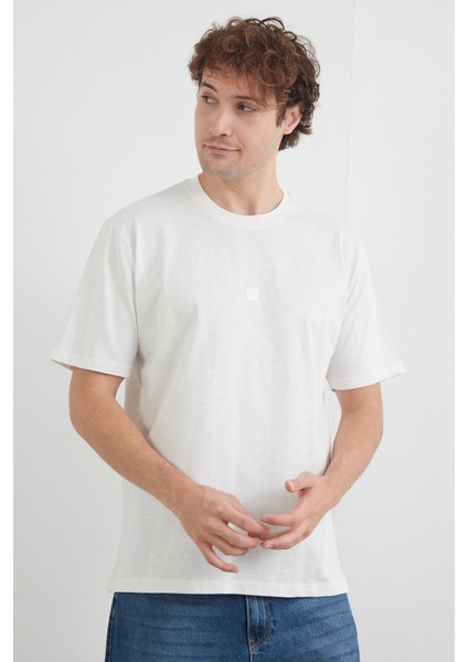 Slogan Kabartmalı Bisiklet Yaka Tişört modelleri