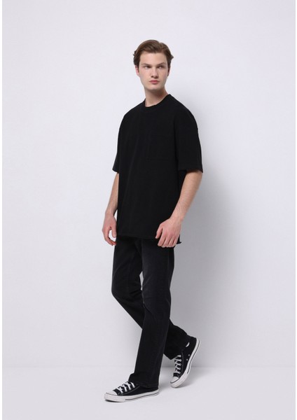 Oversize Fit Yuvarlak Yaka Düz Erkek Siyah Kısa Kol Tişört modelleri