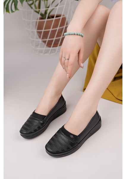 Nesil Shoes Ayzen 810 Siyah Anatomik Kadın Ayakkabı fiyatları