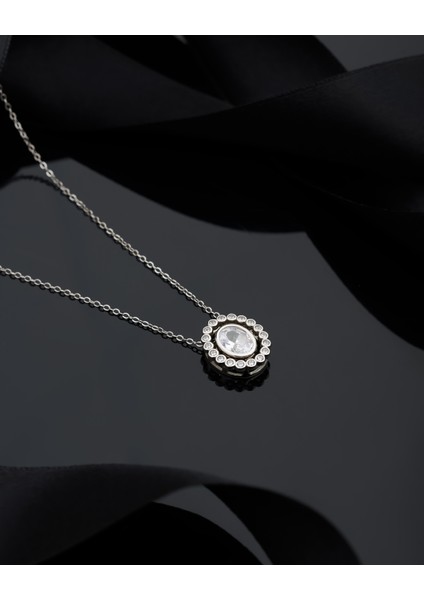925 Ayar Rodyum Zirkon Taşlı Oval Anturaj Hareketli Ayarlanabilir Gümüş Kolye