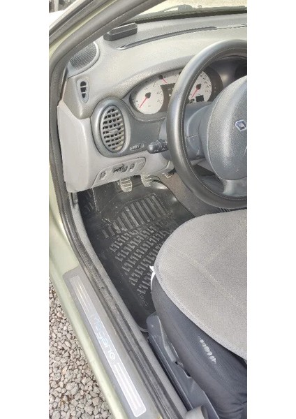 Renault Megane I 3D Siyah Havuzlu Paspas 1995 ve 2002 fırsatları