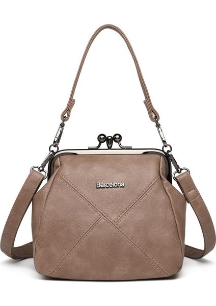 Yıkama Deri Burslu Kadın Omuz Çantası 21-K Barcelona 1848-7