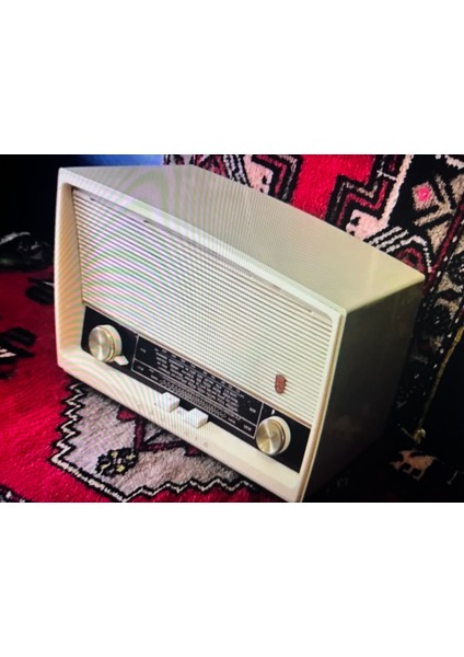 Grundig Type 88 Orjinal Fm’li Antika Lambalı Radyo