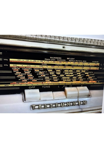 Antia Telefunken Atlanta Lambalı Radyo Sorunsuz Çalışır Durumda - 40 cm x 25 cm x 18 fırsatları