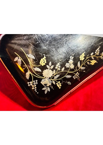 Gümüş Işlemeli Baga Kutu 14 cm 7 cm 2 cm Ölçülerinde