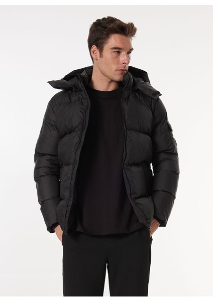 Siyah Erkek Kapüşon Yaka Standart Fit Puffer Mont C4WM-MNT4001 modelleri