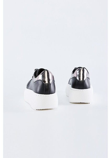 Beyaz Kadın Sneaker 829 780 Bn Ayk Y23 modelleri