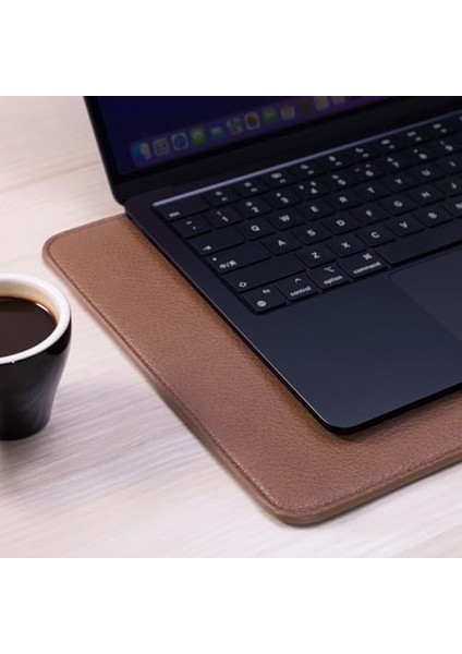 | Macbook Pro 13" Inç ve Macbook Air 13" Inç - Su Geçirmez Deri Laptop Kılıfı (Koyu Kahverengi) modelleri