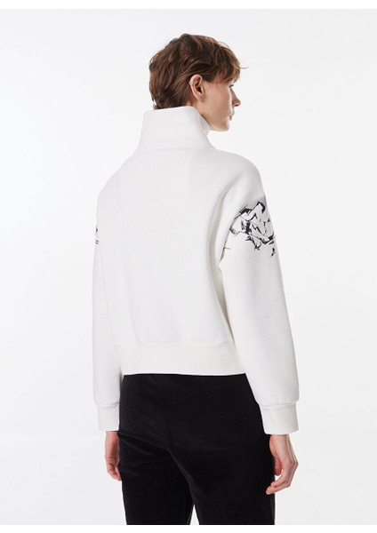 Kırık Beyaz Kadın Dik Yaka Loose Fit Baskılı Sweatshirt D3WL-SWT14 indirimleri