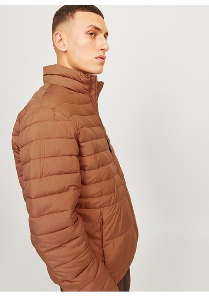 Kahve Erkek Yüksek Yaka Standart Fit Mont Jjestate Packable Puffer Collar Noo fiyatları