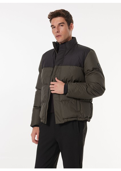 Siyah - Haki Erkek Dik Yaka Normal Kalıp Blok Desenli Puffer Mont M4WM-MNT-1672 modelleri