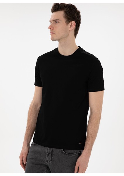 Siyah Erkek Slim Fit T-Shirt Dıvıo modelleri