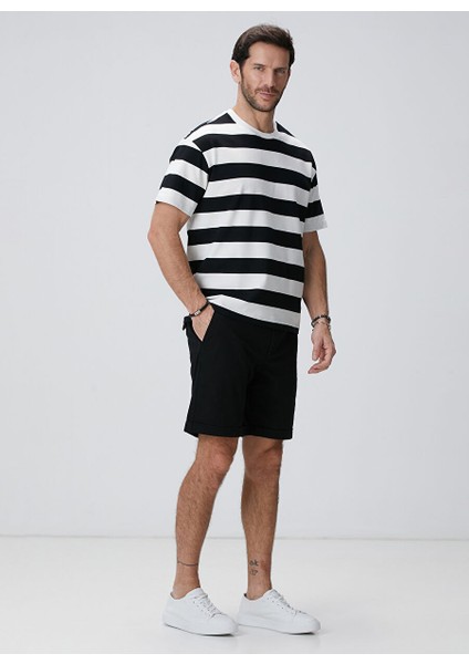 Beyaz Erkek Relaxed T-Shirt 1094331 modelleri