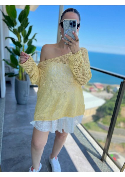 Kadın Oversize %100 Viskon Ajurlu Açık Sarı Bluz fiyatları