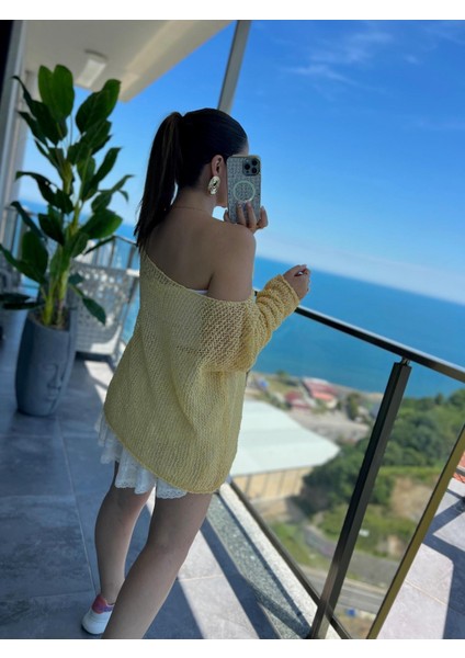 Kadın Oversize %100 Viskon Ajurlu Açık Sarı Bluz fırsatları