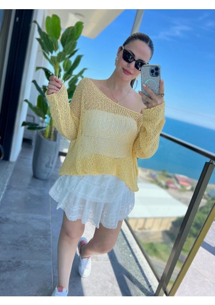 Kadın Oversize %100 Viskon Ajurlu Açık Sarı Bluz indirimleri
