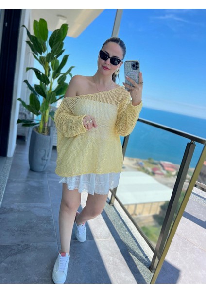 Kadın Oversize %100 Viskon Ajurlu Açık Sarı Bluz