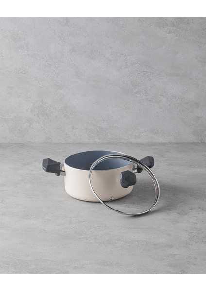 20 cm Krem Tencere, Dayanıklı ve Şık, Mutfakta Pratik Kullanım fiyatları