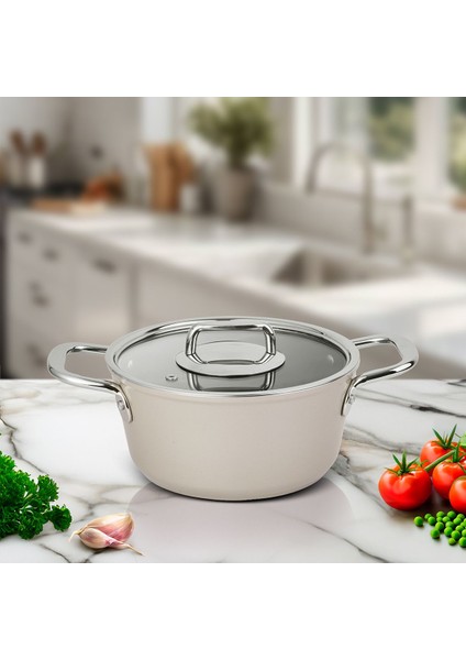 Bej Renkli 18 cm Tencere, Şık ve Kullanışlı Mutfak Gereci