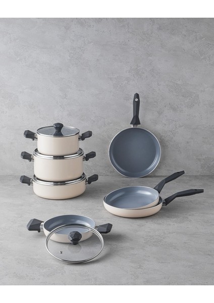 20 cm Krem Tencere, Dayanıklı ve Şık, Mutfakta Pratik Kullanım