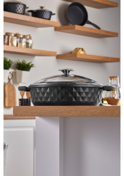 Döküm Basık Tencere, 28 Cm, Siyah, Dayanıklı ve Şık Mutfak Gereci
