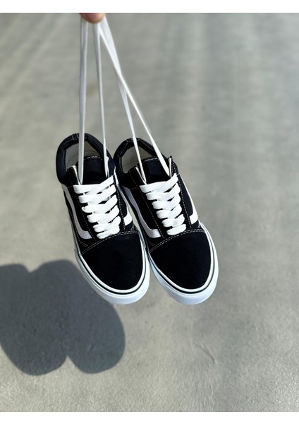 Melodi Siyah Beyaz Kanvas Sneaker – Günlük Okul Ayakkabı
