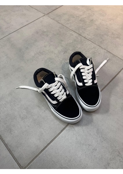 Melodi Siyah Beyaz Kanvas Sneaker – Günlük Okul Ayakkabı