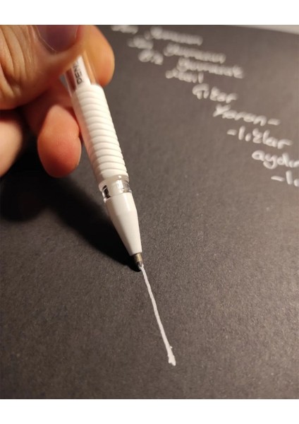 Ahşap Kapaklı Siyah Yapraklı Kedi Figürlü Defter – Anı, Günlük, Albüm & Şiir Defteri 35 Yaprak Siyah Sayfalı Defter