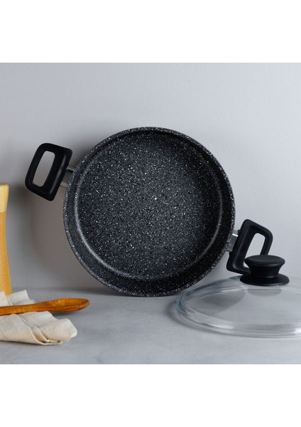 Çok Renkli 26 cm Kısa Tencere, Dayanıklı ve Şık Mutfak Gereci