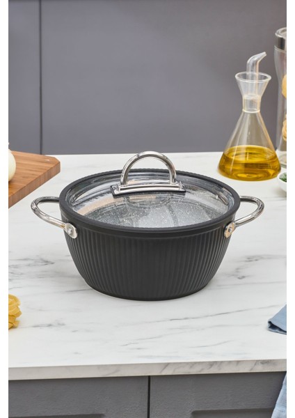 Siyah Biogranit Lopus 20 cm Tencere, Dayanıklı ve Şık Mutfak Gereci