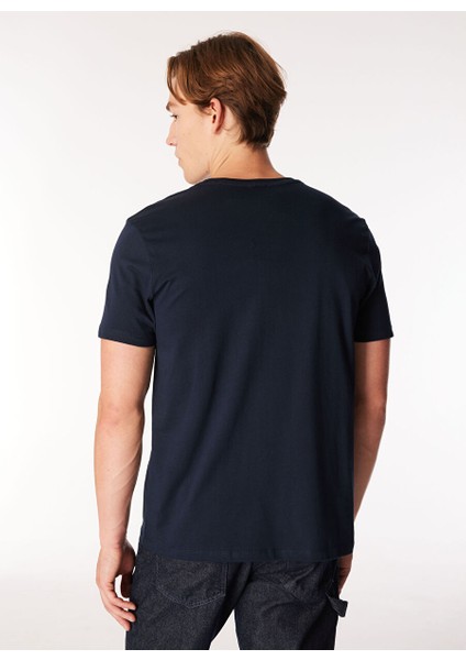 Lacivert Erkek Bisiklet Yaka Relaxed Fit Baskılı Pamuk T-Shirt J4WM-TST7217 indirimleri