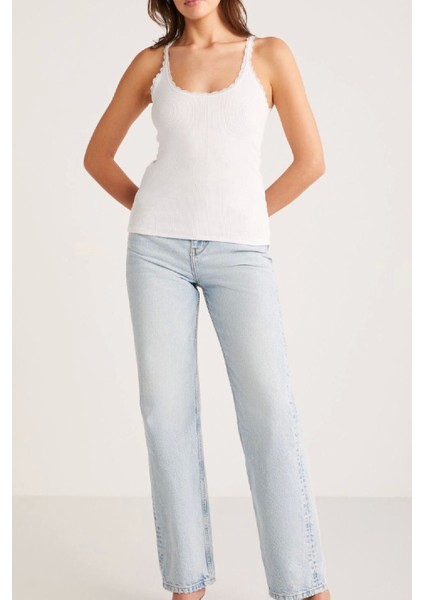 Marsilyan- Kadın Beyaz Normal Kalıp Dantel Detalı Ince Askılı Oyuk Yaka Atlet fiyatları