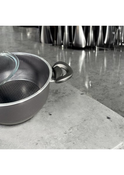 24 cm Şeffaf Cam Derin Tava, Şık ve Dayanıklı Mutfak Gereci modelleri