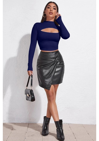 Marsilyan- Kadın Lacivert Göğüs Dekolteli Uzun Kollu Cut Out Crop Top Bluz fırsatları