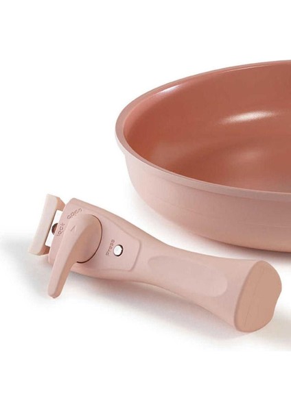 Pembe Tava ve Tencere Seti, Çıkarılabilir Tutma Sapı ile Pratik Kullanım fırsatları